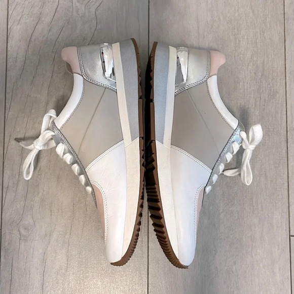 HOST PICK 🌸NWOT MICHAEL KORS Taupe Pink Silver Leather Sneaker Shoe, Size 9 - Picture 6 of 13
